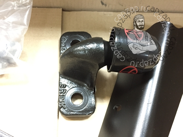 Ustanovka original'nogo farkopa i bloka shtatnoj ehlektriki Toyota na avtomobil' Toyota Prado 2018 g.v (11)_1.jpg